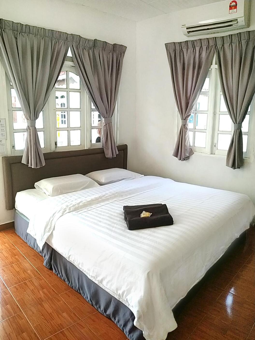 Vagary Pangkor Hotel Pekan Pangkor Bagian luar foto