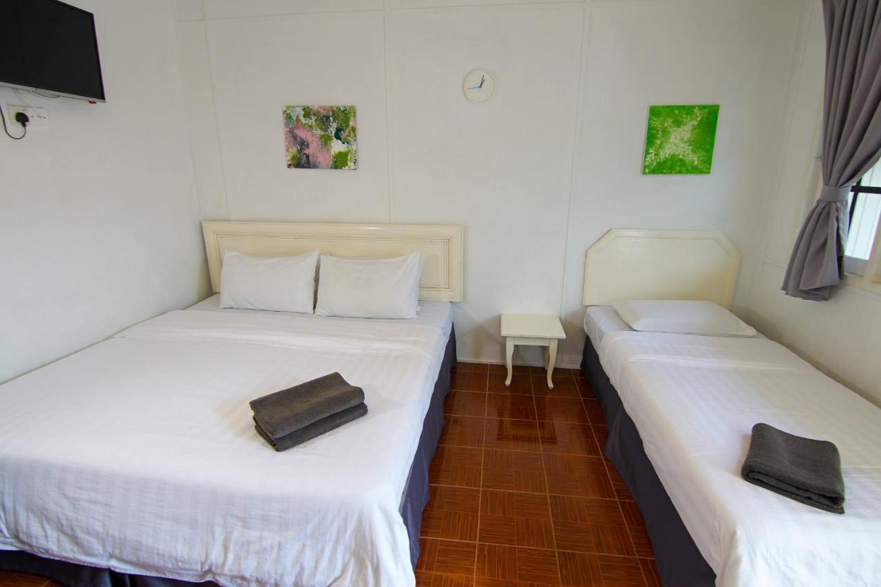 Vagary Pangkor Hotel Pekan Pangkor Bagian luar foto