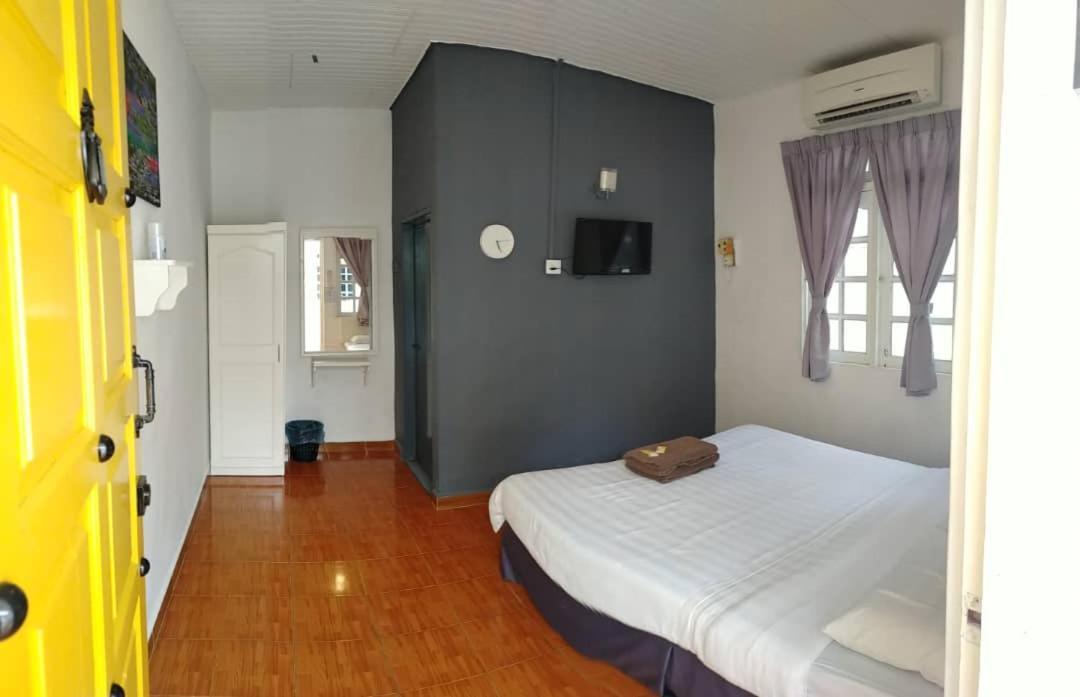 Vagary Pangkor Hotel Pekan Pangkor Bagian luar foto
